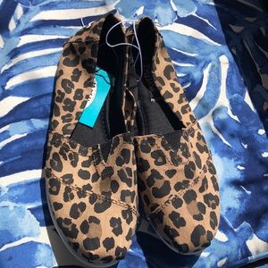 🦄🦄current season Mad love canvas slip on shoes